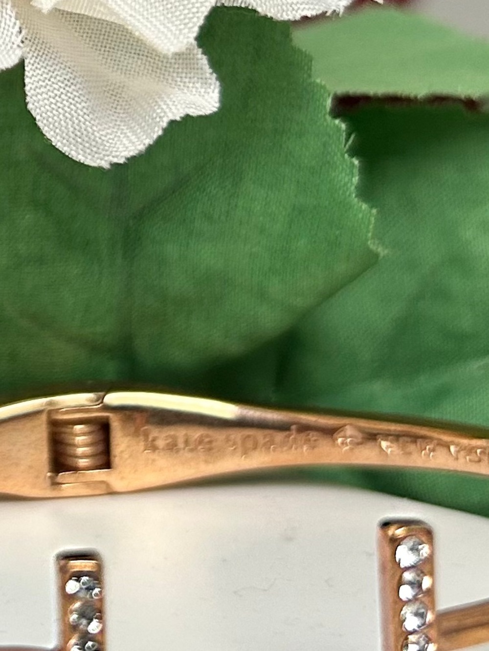 ♠️Kate Spade- Rose Gold Crystal T-Bar Hinged Bracelet - Picture 5 of 9